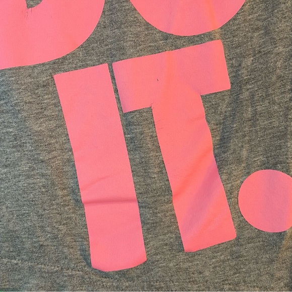 Youth Medium Nike “Just Do It” TShirt EUC - Picture 5 of 6